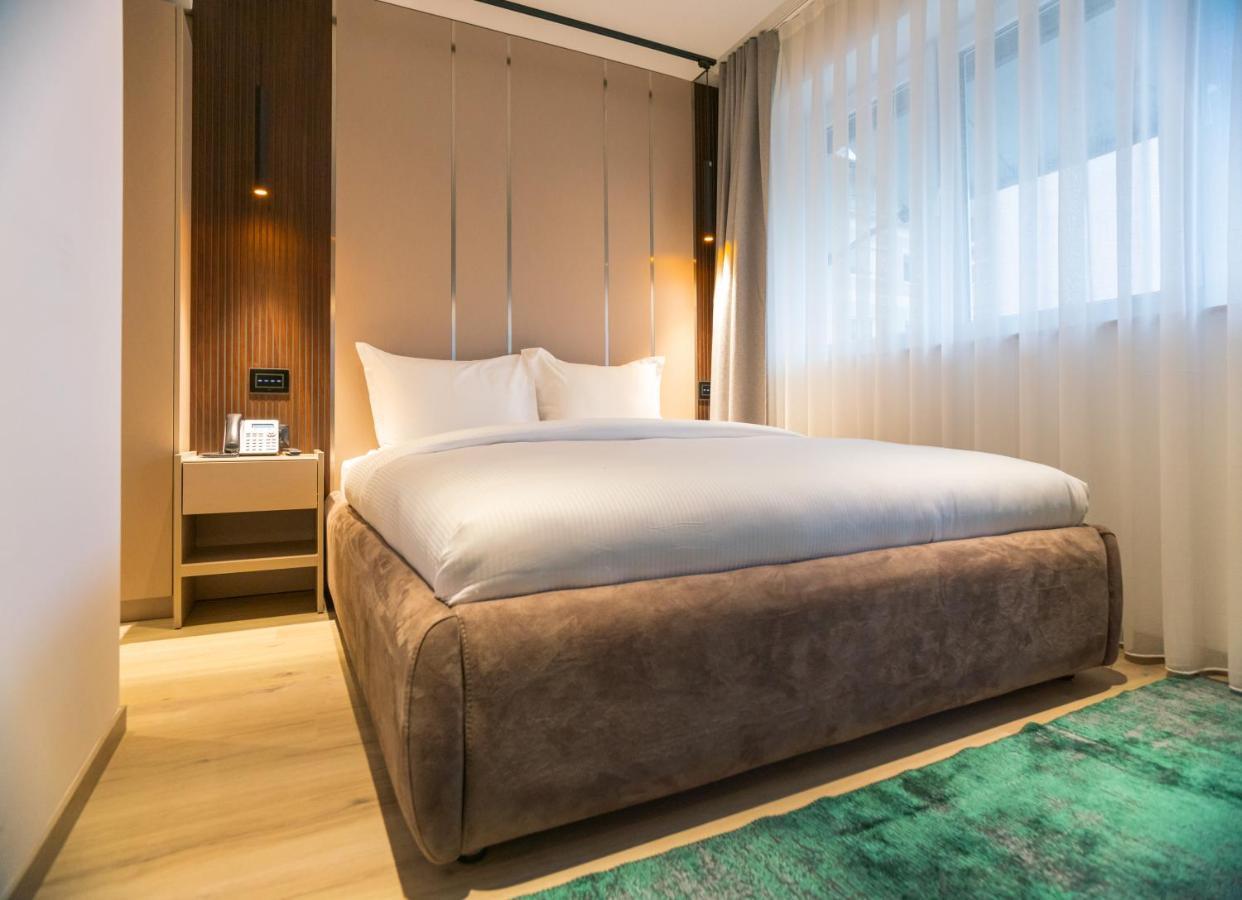 Emery Hotel Prishtinë Luaran gambar