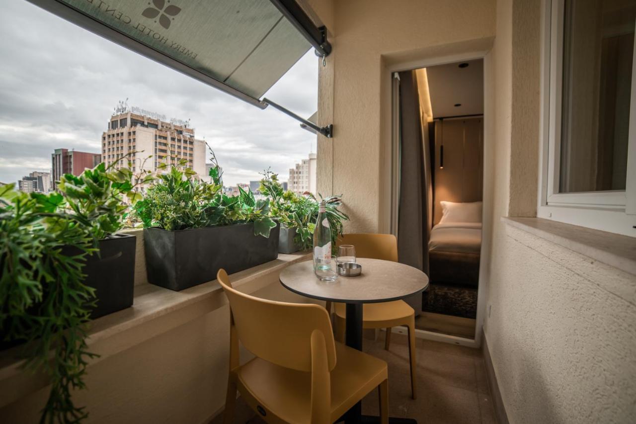 Emery Hotel Prishtinë Luaran gambar