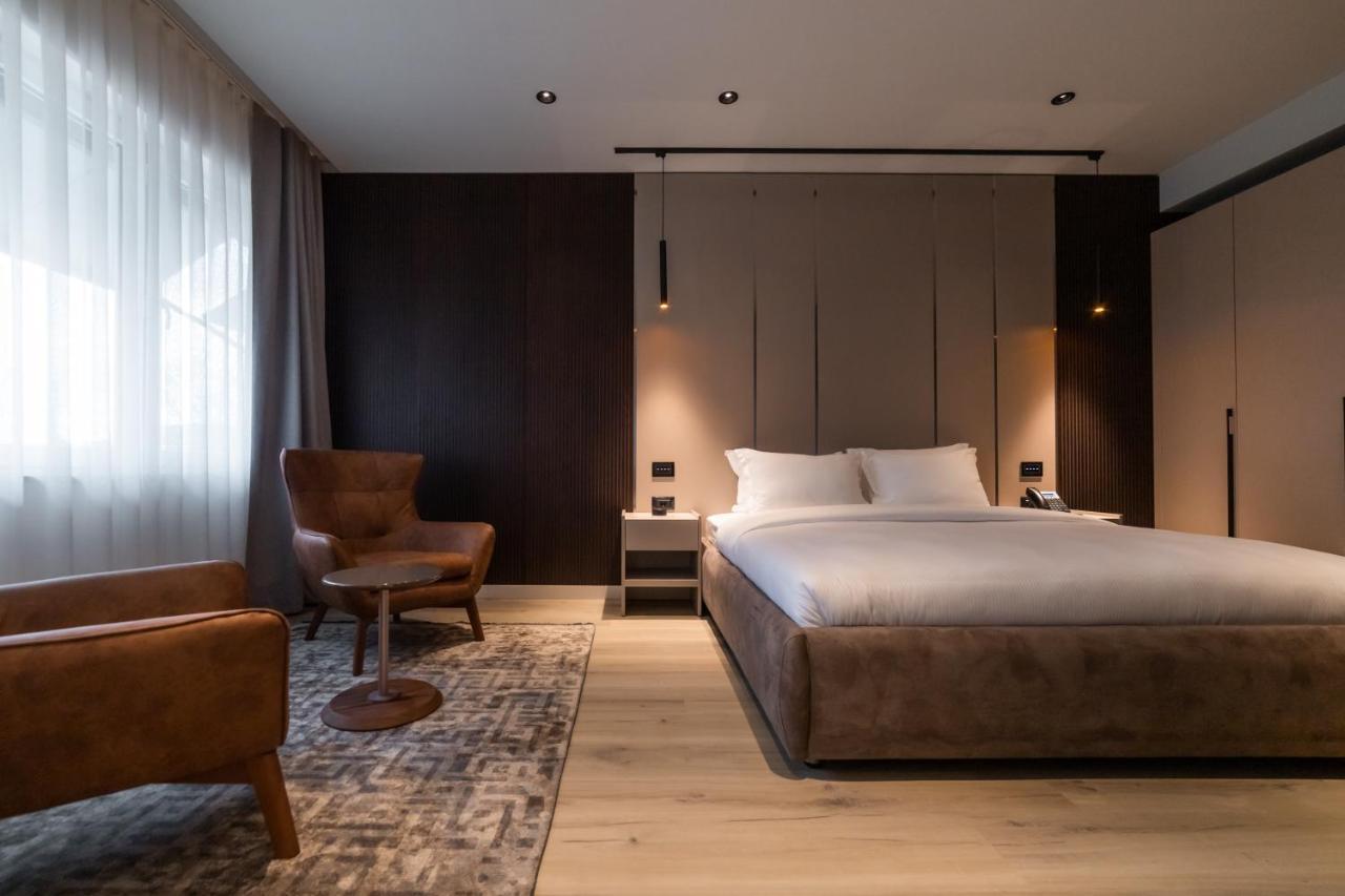 Emery Hotel Prishtinë Luaran gambar