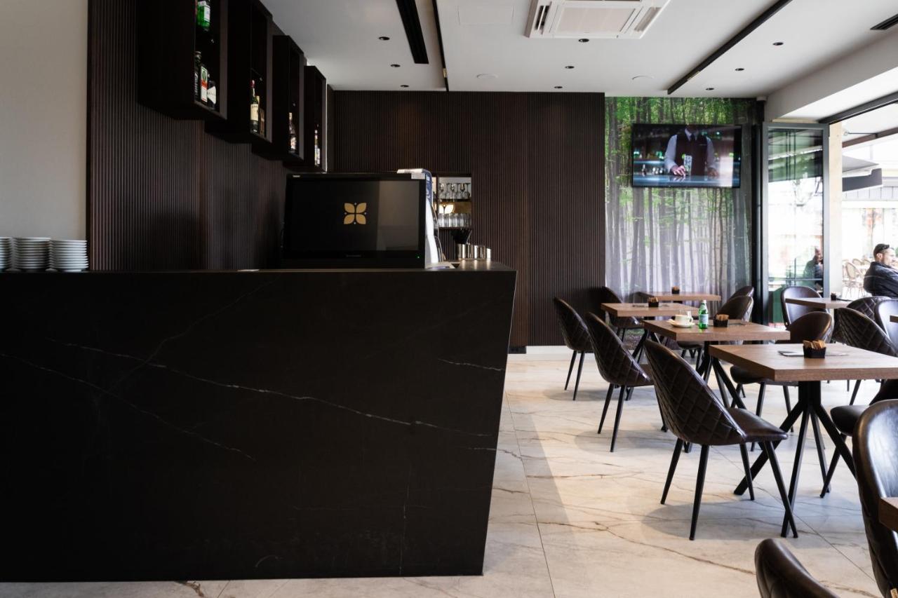 Emery Hotel Prishtinë Luaran gambar